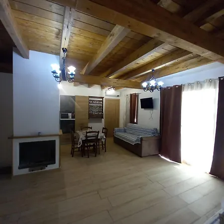 Semesterbostad Casa Dora